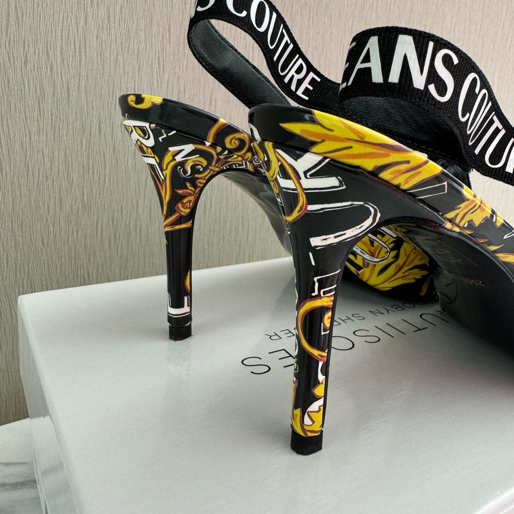 Versace Jeans Couture shoes - Picture 2 of 5